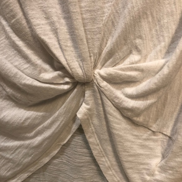 Express Basic Tee - Picture 3 of 5